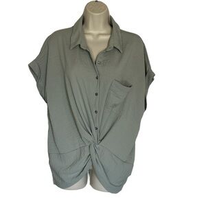 She + Sky dusty green loose fitting top size L